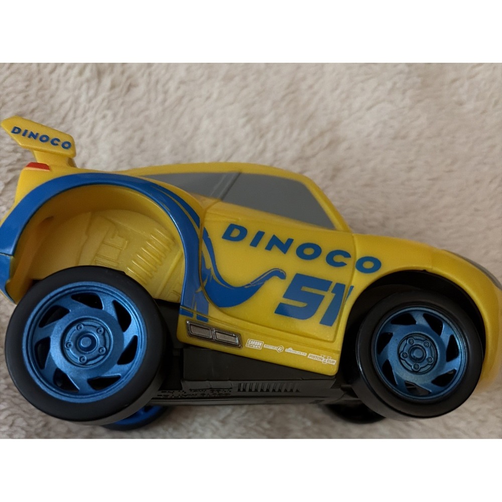 Disney Pixar Cars 3 Revvin Action Dinoco Cruz Ramirez - Picture 7 of 7